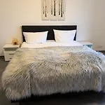 Pier 1 Bis 4 Gmuetliche Mit Boxspringbett * كوكسهافن