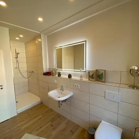 Pier 1 Bis 4 Gmuetliche Mit Boxspringbett Quarto em Acomodações Particulares *