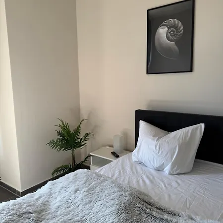 民宿 Pier 1 Bis 4 Gmuetliche Mit Boxspringbett 库克斯港